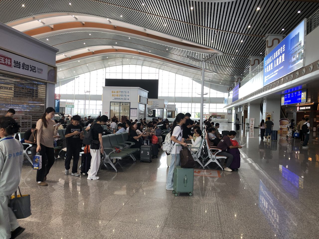 玉林北站现场实景